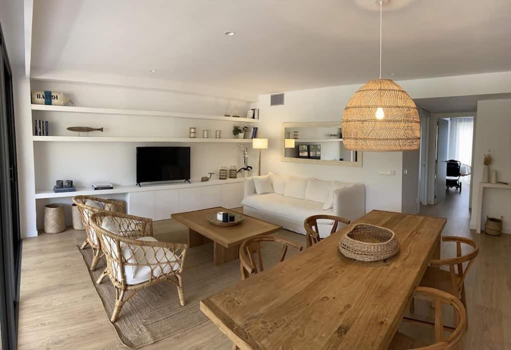 Calma S'Alguer Luxury Beach Apartment Palamos Ngoại thất bức ảnh